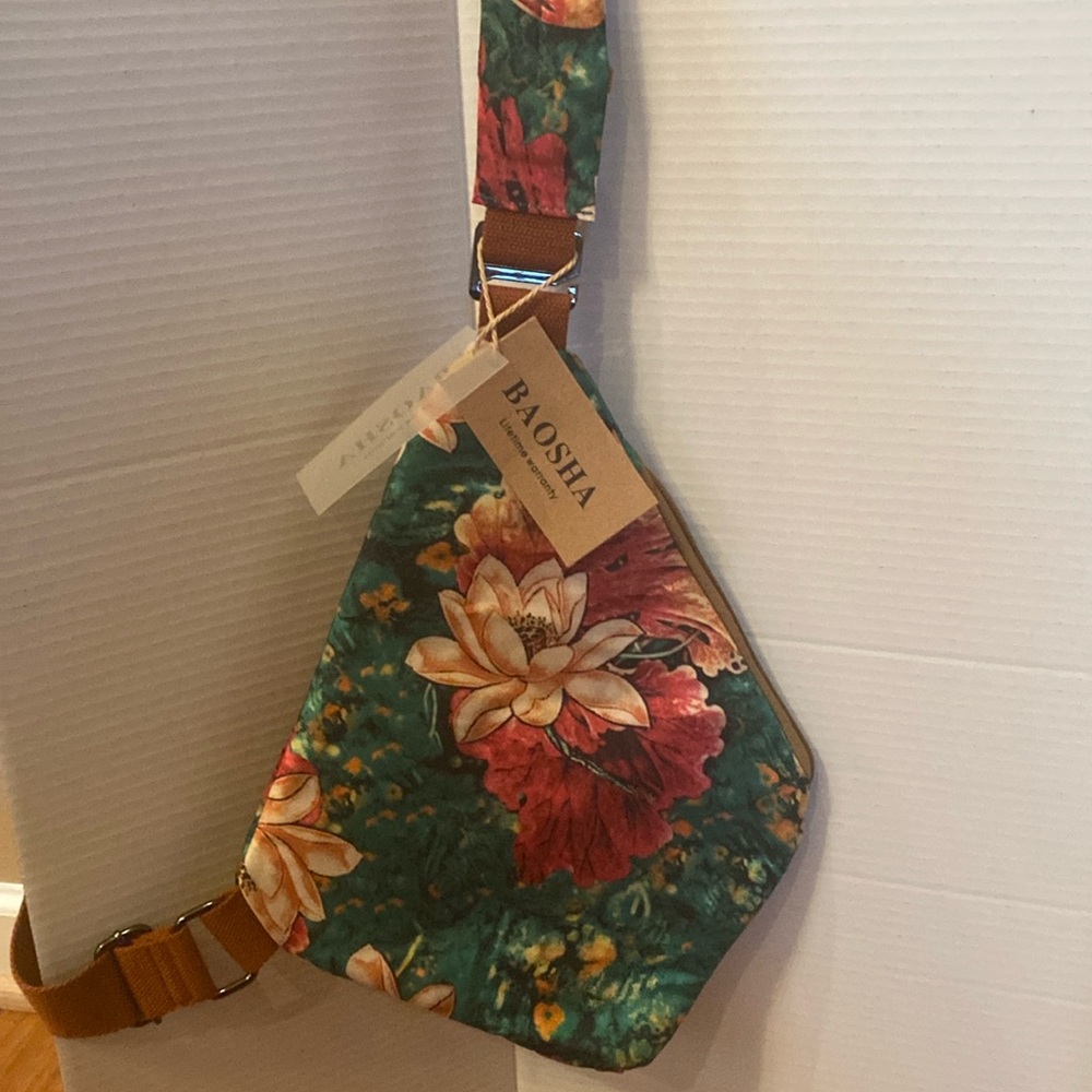 Baosha green floral sling crossbody bag purse multiple compartments NWT